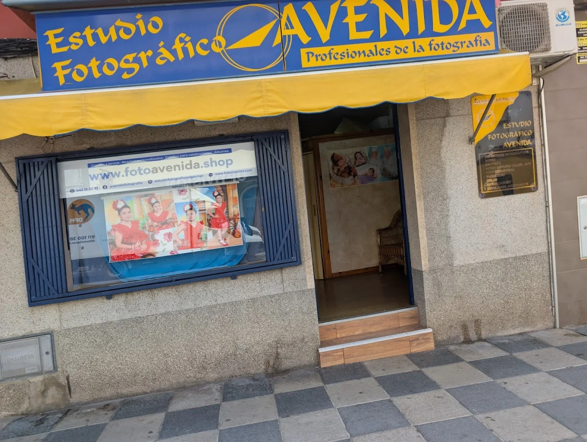 Estudio Fotográfico Avenida - 3